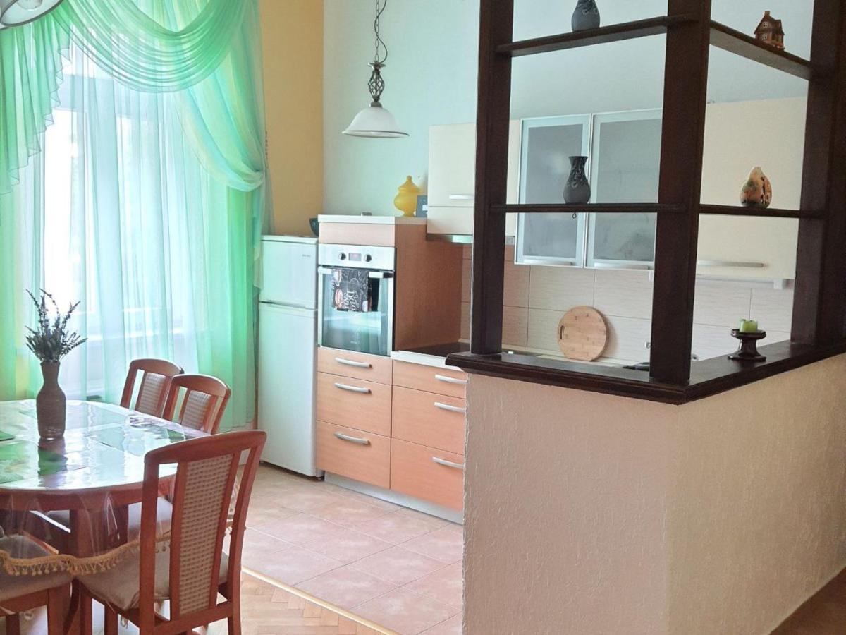 Family Apartment Center 奥帕提亚 外观 照片